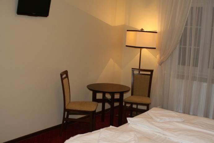 Hotel Grant Leszno  Ngoại thất bức ảnh