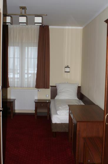 Hotel Grant Leszno  Ngoại thất bức ảnh