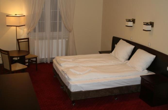 Hotel Grant Leszno  Phòng bức ảnh