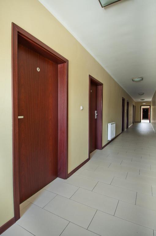 Hotel Grant Leszno  Ngoại thất bức ảnh