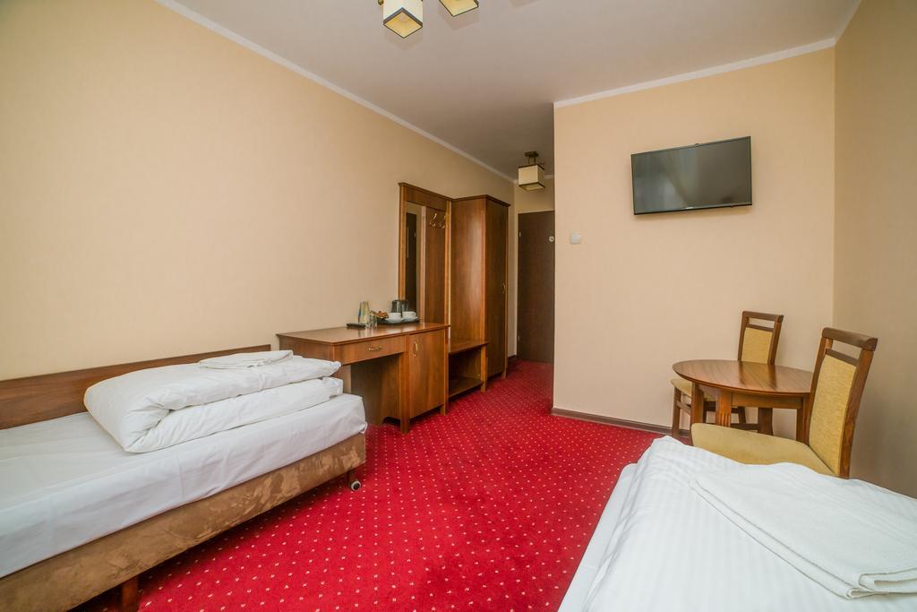 Hotel Grant Leszno  Ngoại thất bức ảnh