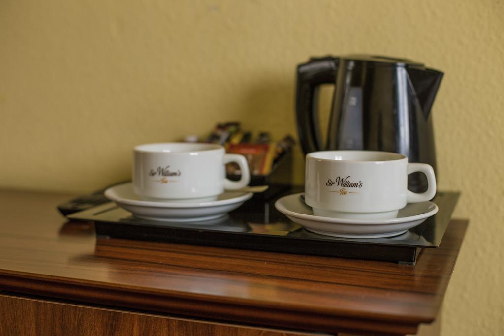 Hotel Grant Leszno  Ngoại thất bức ảnh